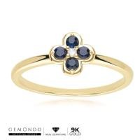 ราคา Gemondo แหวนทองคำ 9K ประดับไพลิน (Blue Sapphire) และเพชร (Diamond) ทรงดอกไม้ล้อมสไตล์คลาสสิก (29872700692)