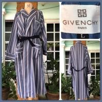 ราคา ⛩เสื้อคลุม Givenchy Paris (ของแท้ มือ 1) (9413595013)