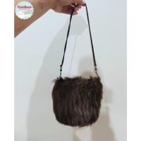 ราคา กระเป๋าสะพายข้าง ผ้าขน สีน้ำตาล-ดำ สายหนัง สภาพดี (มือสอง) (56610120973)