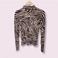 ราคา [ส่งต่อ] H&M แท้ เสื้อคอเต่า ลายม้าลาย ผ้ายืดลื่น (สีตามภาพ) (17541464959)