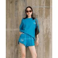 ราคา เซ็ตเสื้อยืดโอเวอร์ไซส์แต่งเว้าหลังมาพร้อมกับกางเกงขาสั้นเอวยางยืด (18827682783)