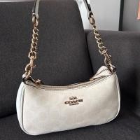 ราคา กระเป๋า Coach สีขาว ลายซี (28408643749)