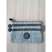 ราคา กระเป๋า Kipling ของแท้ 3 ช่องซิป สีเทาเขียว ขนาดประมาณ5นิ้ว ยาว7นิ้ว (44202398655)
