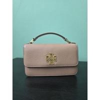 ราคา แบรนด์ Tory Burch รุ่น Britten Micro Top Handle Bag (52709092461)