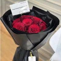 ราคา [ สินค้าพร้อมจัดส่งด่วน ] ช่อกุหลาบ 9 ดอก ห่อช่อสีดำ ดอกไม้สด (27094790994)
