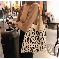 ราคา พร้อมส่ง!! กระเป๋าไหมพรมแฟชั่นลายเสือ (13141352631)