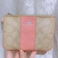 ราคา คล้องมือไซส์ S 1 ซิป coach แท้สีชมพูอ่อน (7118802129)