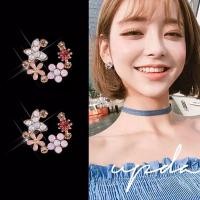 ราคา ต่างหูดอกโบตั๋น - ต่างหูพระจันทร์เสี้ยว ดอกไม้ผสม (9436208425)