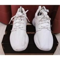 ราคา NIKE สีขาว มือสอง แท้ 100% (2228275173)