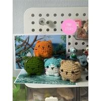 ราคา ตุ๊กตาไหมพรม แมว | ตุ๊กตาไหมพรม แฮนด์เมด พวงกุญแจ ของขวัญพิเศษ (46407236707)