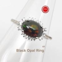 ราคา แหวน แบล๊คโอปอล Black Opal พลอยแท้ รูปไข่ ขนาด 7×9 มม.ล้อม ไวท์โทพาส White Topaz เรือนเงินแท้ 925 ชุบทองคำขาว ขนาด 60 (13321879319)