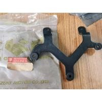 ราคา ขายึดเรือนไมล์ RG-V แท้ศูนย์ SUZUKI 34950-12B10 RGV เหล็กยึด แผ่นรอง เรือนไมล์ (29161783303)