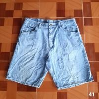 ราคา Wrangler กางเกงยีนส์ขาสั้น แฟชั่น มือสอง (เอว 36") (23376262766)