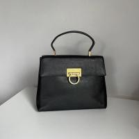 ราคา Salvatore Ferragamo Leather Handbag (20551139582)