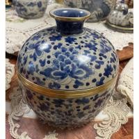 ราคา โถกระเบื้องลายคราม จับขอบทองเหลือง (29514744865)