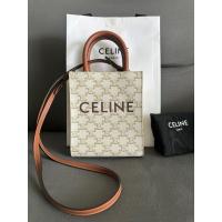 ราคา ⚡️Celine Tan Triomphe Canvas Mini Vertical Cabas ⚡️ (42116419523)