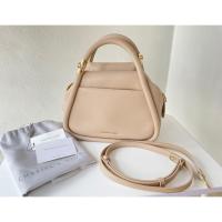 ราคา กระเป๋าสะพายผู้หญิง CHARLES & KEITH สี Beige รุ่น CHARLES & KEITH Lara Geometric Tote Bag (29619374404)