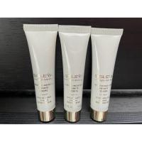 ราคา Sisley Sisleya L'Integral Anti-Age Concentrated Firming Body Cream 15ml. (28963639837)