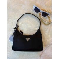 ราคา NEW PRADA หูหนัง สีดำ 2022 (19925338391)