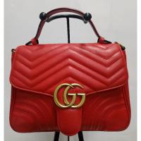 ราคา GUCCIกระเป๋าทรงถือหนังแท้สีแดงอะไหล่ทอง(ไม่มีสาย) ตำหนิเก็บสีตรงตูดกระเป๋ามา) ขนาด10" (24743144320)