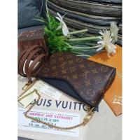 ราคา lv pallas clutch ปี17 สวยๆค่ะ (10301828391)