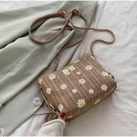 ราคา !พร้อมส่ง! กระเป๋าสานลายดอกเดซี่ 17*22*7 ซม (5837606902)