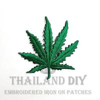 ราคา ตัวรีดติดเสื้อ งานปัก ลาย ใบกัญชา รูปกัญชา ใบเขียว สัญลักษณ์ เร็กเก ฮิปปี้ Weed Ganja Patch WOP DIY ตัวรีด อาร์มติดเสื้อ (18320775680)