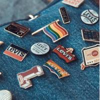 ราคา เข็มกลัด สำหรับแต่งเสื้อผ้าที่คุณชื่นชอบ ของสะสม สินค้านำเข้า Levi's® x Pintrill® (20288340958)