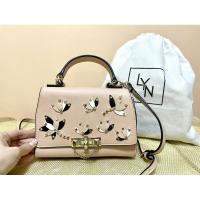 ราคา กระเป๋าสะพาย LYN (ลินน์) ของแท้ (5279407281)