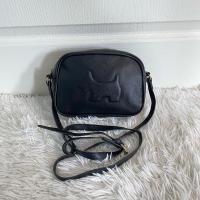 ราคา Used Agatha Paris patch mini crossbody ‍⬛ ของแท้ มือสอง (13719849010)