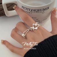 ราคา MilkyTea Series Sweet Cool Girl Stackable Pearl Ring Geometric Line Design Open All-Match Ring 279 (57355121496)