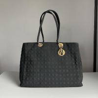 ราคา Christian Dior Lady Dior Jumbo tote bag (23216926648)