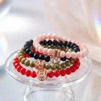 ราคา สร้อยข้อมือคริสตัลเช็กกับชื่อย่อ Xuping, เสน่ห์ Xuping, เม็ดสีไทเทเนียมเคลือบทอง (49911524443)