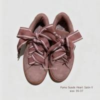 ราคา รองเท้ามือสอง Puma Suede Heart Satin II (36-37) (42972627507)