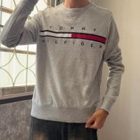 ราคา เสื้อสเวตเตอร์ tommy hilfiger มือสองแท้ (อก 42“ ยาว 25“) (57256919486)