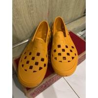 ราคา VANS แวนสลิปออน***** (52406789439)