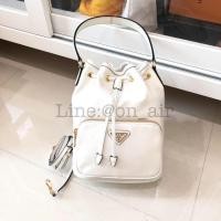 ราคา New prada leather bucket bag สีขาวน่ารัก (2125367217)