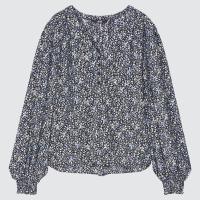 ราคา Printed V Neck Long Sleeve Blouse Uniqlo Used (22508692346)