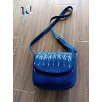 ราคา กระเป๋าสะพาย ผ้าครามแท้ทอมือ (11847271794)