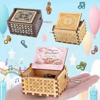 ราคา 1 ชิ้น กล่องดนตรีไม้วินเทจ มือหมุนน่ารัก ลายการ์ตูนสีชมพูกับอูคูเลเล่และดอกไม้ ของขวัญวันหยุดสําหรับคุณแม่ ของตกแต่งบ้าน กล่องดนตรีและตุ๊กตา (52260719442)