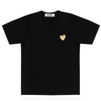 ราคา COMME des Garcons PLAY - เสื้อยืดแขนสั้นสีดำ หัวใจทอง size S ของแท้ 100% ส่งต่อ (54862097837)