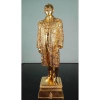 ราคา 721.พระบรมรูปหล่อในหลวงรัชกาลที่ 9 พระบาทสมเด็จพระปรมินทรมหาภูมิพลอดุลยเดช (ทอง) (50062241374)