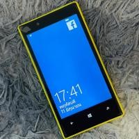 ราคา มือถือ Lumia 720 สีเหลือง (25192992006)