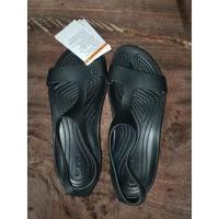 ราคา รองเท้าcrocs serenaแท้100% ไซส์36-37 (10640377272)