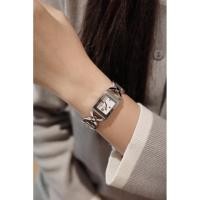 ราคา Christian Dior D78-109 White Dial Lady Size (*ทรงกำไล ตัดข้อได้ รุ่นนิยมของแบรนด์ CD) (44506713119)