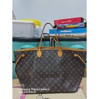 ราคา ช๊อปปิ้ง ปั๊ม LV หนังแท้ ใบใหญ่ (13358761979)