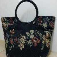 ราคา กระเป๋าสะพายผ้าทอลาย Handmade สินค้าญี่ปุ่นมือสอง (313811680)