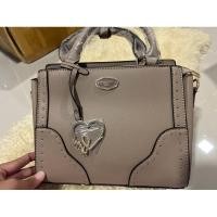 ราคา กระเป๋าสะพาย มือ2 ไม่เคยใช้สภาพใหม่มาก!!!! (22184959965)