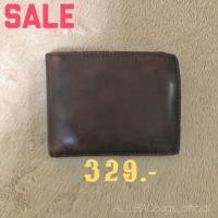 ราคา ส่งฟรี กระเป๋าสตางค์ Levi’s แท้ (2133382076)