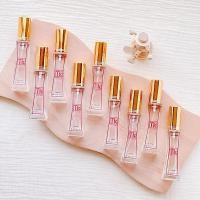 ราคา น้ำหอมTk แท้%พร้อมส่ง มีกลิ่นให้เลือกหลากหลายกลิ่น (14699342432)